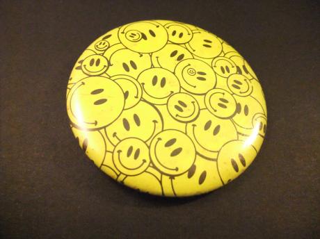 Acid house muziekstroming jaren 80 ( allemaal smileys)